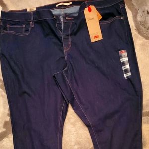 Jeans. Plus size Levi 711 skinny jeans.
